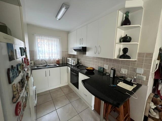 1 Bedroom Property for Sale in Walmer Eastern Cape
